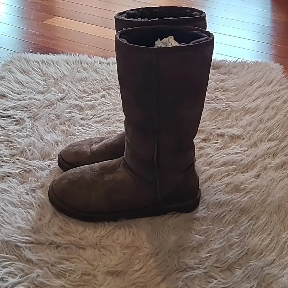 Ugg classic‎ tall brown boots womens size 8